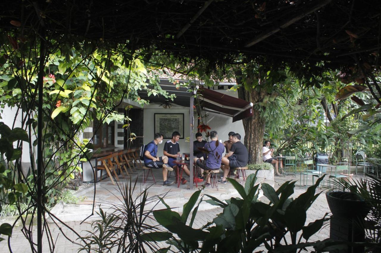 Hotel Bumi Asih Gedung Sate Bandung Zewnętrze zdjęcie