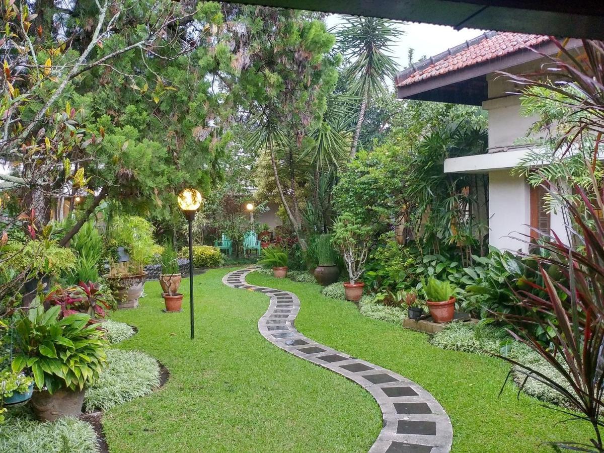 Hotel Bumi Asih Gedung Sate Bandung Zewnętrze zdjęcie
