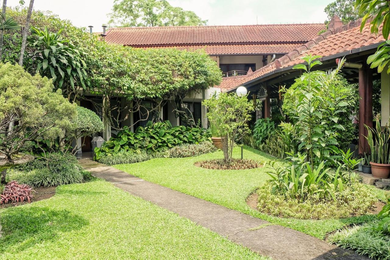 Hotel Bumi Asih Gedung Sate Bandung Zewnętrze zdjęcie